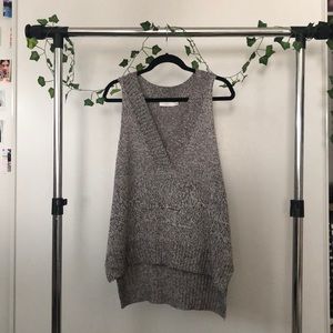 White and brown knitted vest top🐿